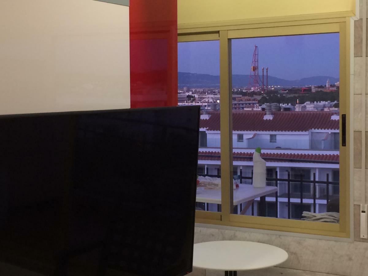 Apartamento En Salou Con Las Vistas Al Port Aventura Exterior photo